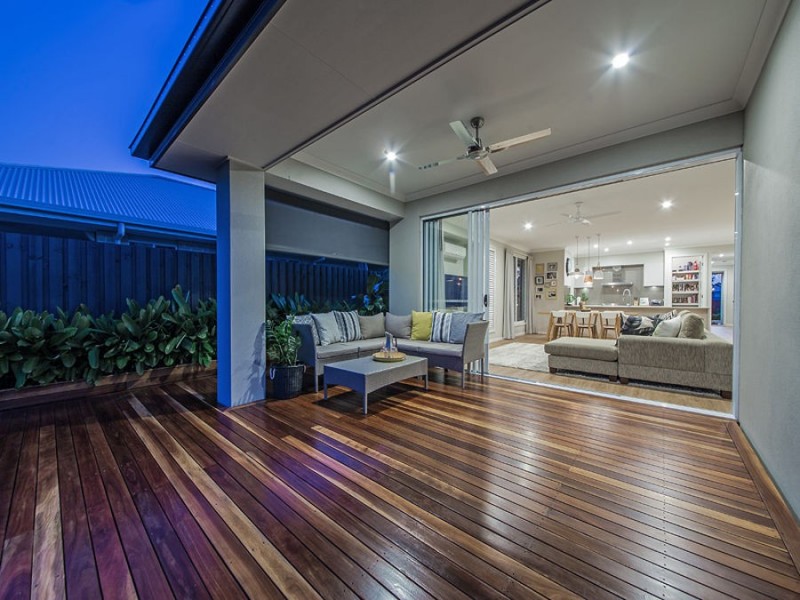 11 Harrogate Place, Gumdale QLD 4154