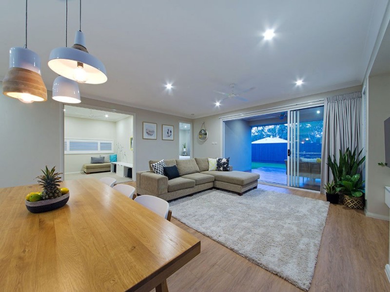 11 Harrogate Place, Gumdale QLD 4154