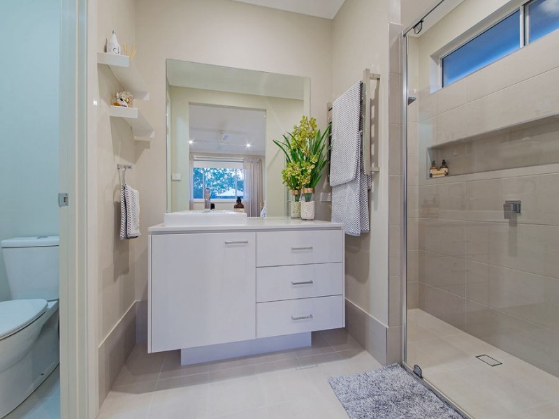 11 Harrogate Place, Gumdale QLD 4154