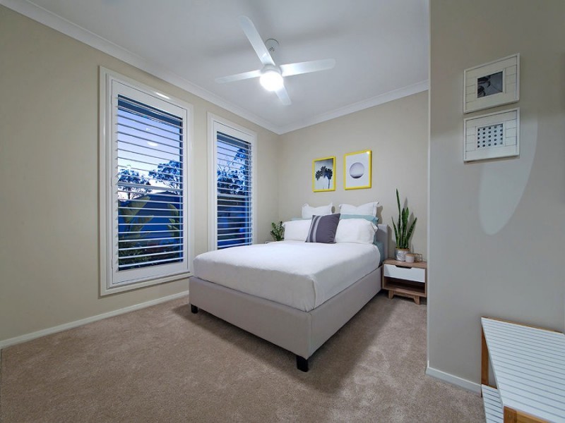 11 Harrogate Place, Gumdale QLD 4154