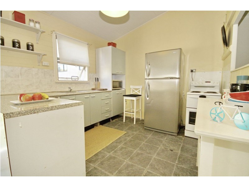 49 MacDonald Street, Lota QLD 4179