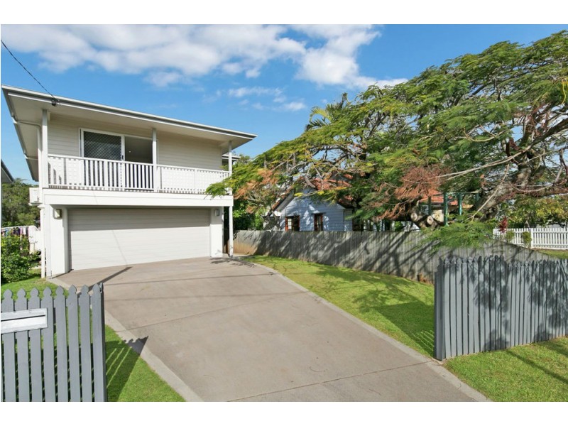 32 Wondall Road, Manly West QLD 4179