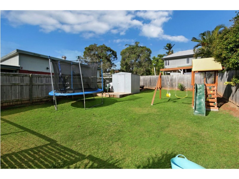 32 Wondall Road, Manly West QLD 4179