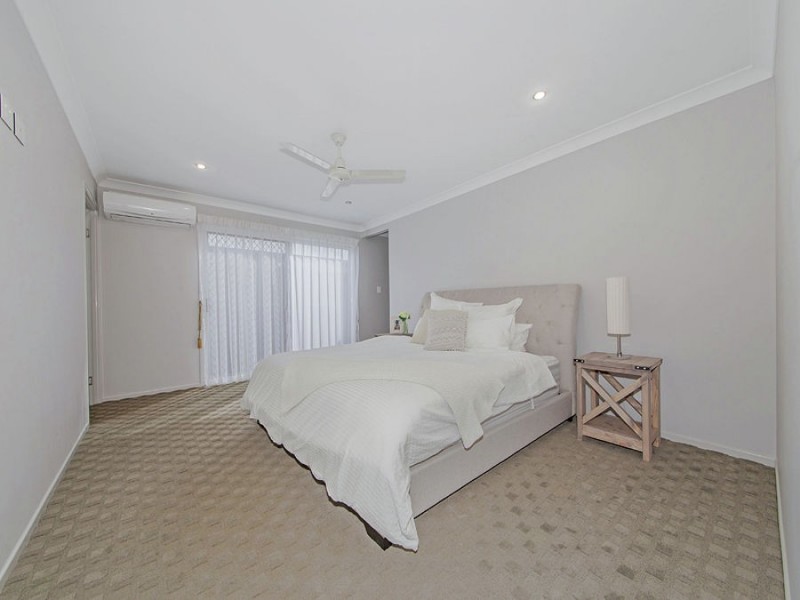 58 Feathertail Place, Wakerley QLD 4154