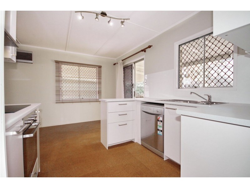 1 Brierty Street, Wynnum West QLD 4178
