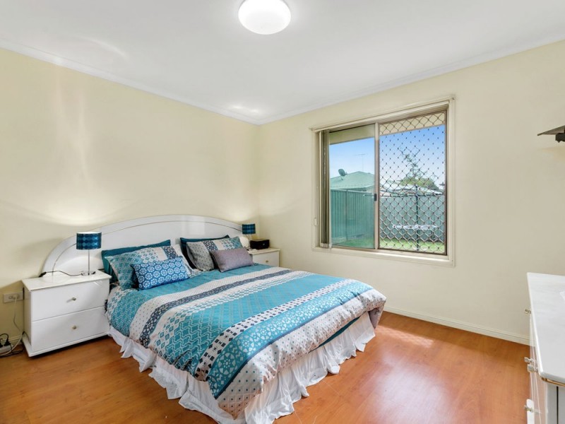 70 Evelyn Road, Wynnum West QLD 4178