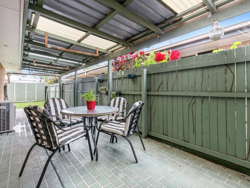 70 Evelyn Road, Wynnum West QLD 4178