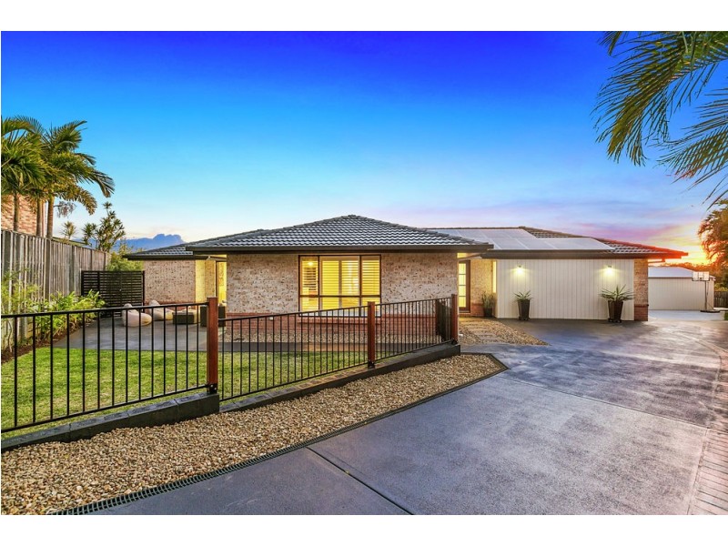 12 Underwood Street, Wakerley QLD 4154