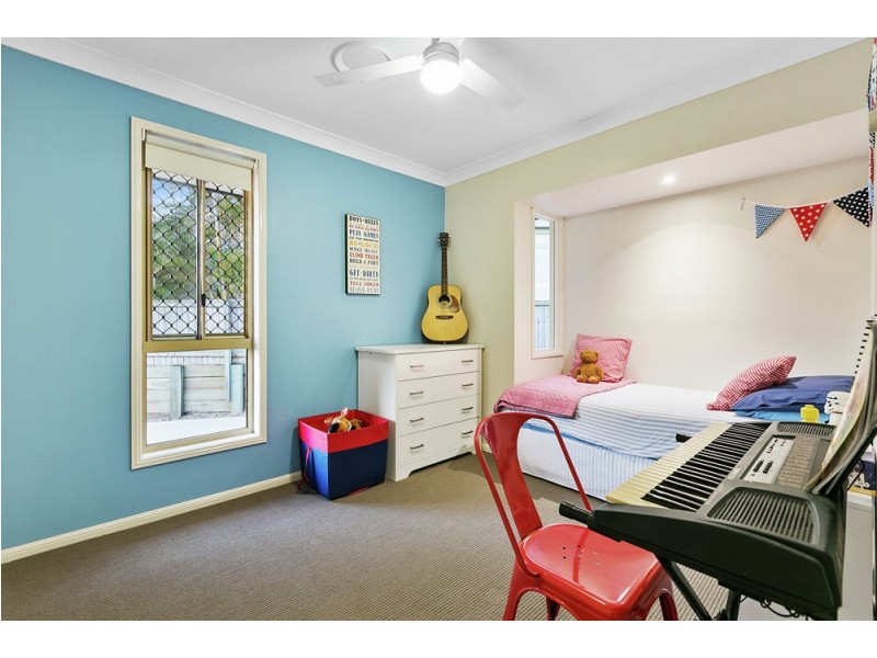 12 Underwood Street, Wakerley QLD 4154