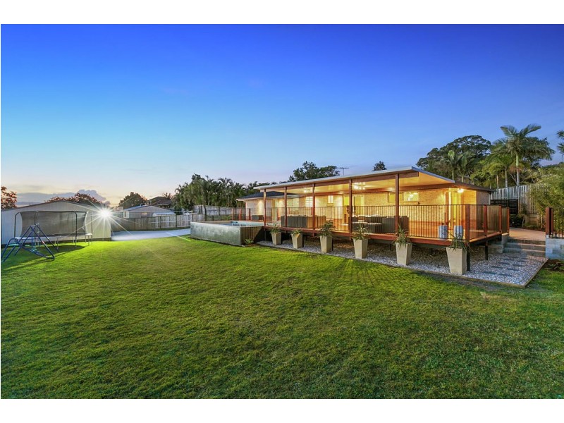 12 Underwood Street, Wakerley QLD 4154