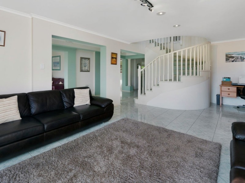 82 Constellation Way, Wynnum QLD 4178