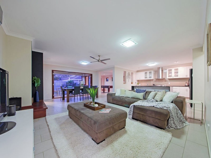 9 Paperbark Place, Wakerley QLD 4154