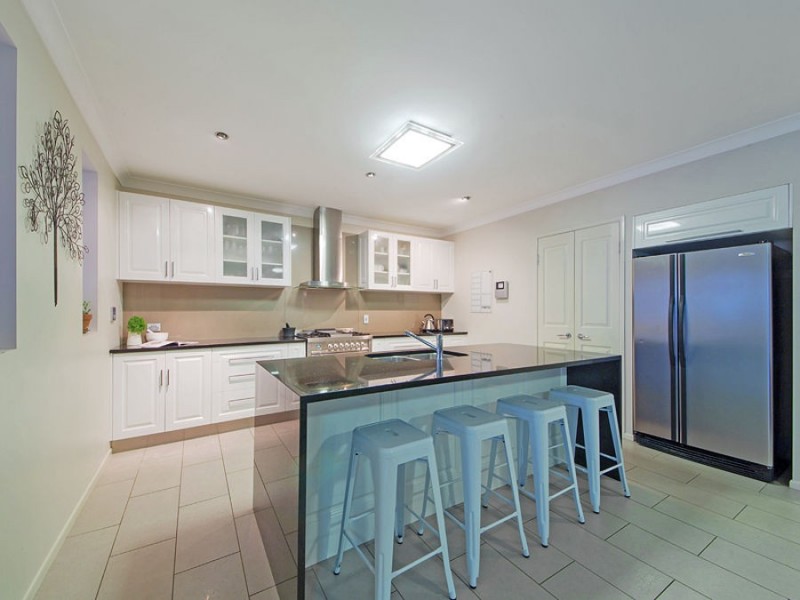 9 Paperbark Place, Wakerley QLD 4154