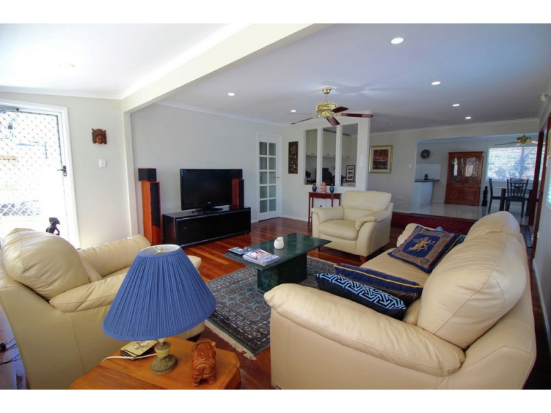 115 Malabar St, Wynnum West QLD 4178