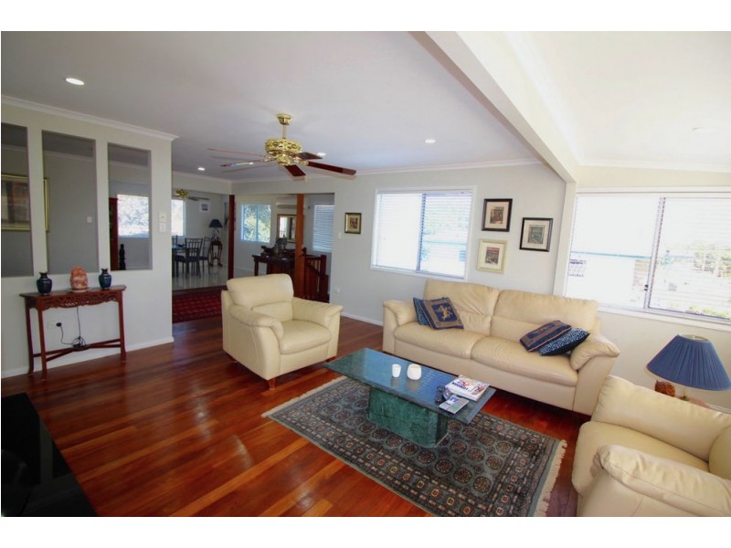 115 Malabar St, Wynnum West QLD 4178