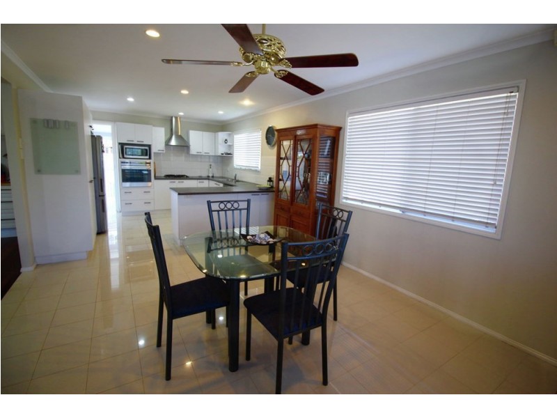 115 Malabar St, Wynnum West QLD 4178