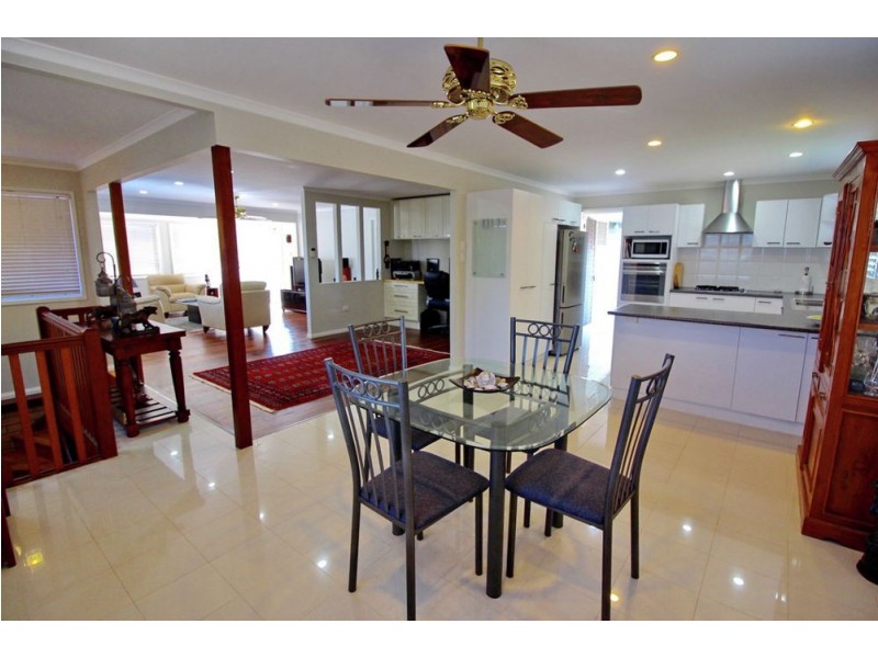 115 Malabar St, Wynnum West QLD 4178