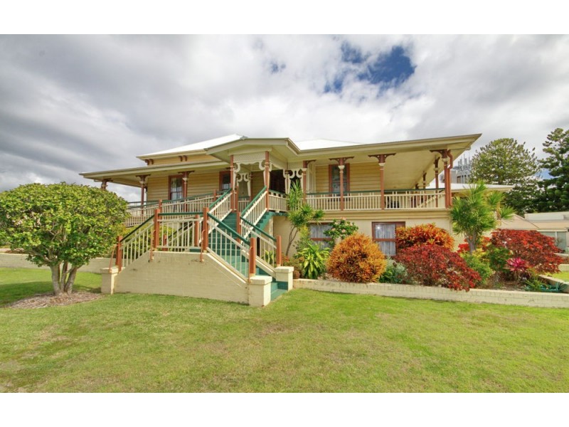 10 Preston Road, Wynnum QLD 4178