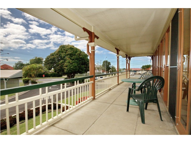 10 Preston Road, Wynnum QLD 4178