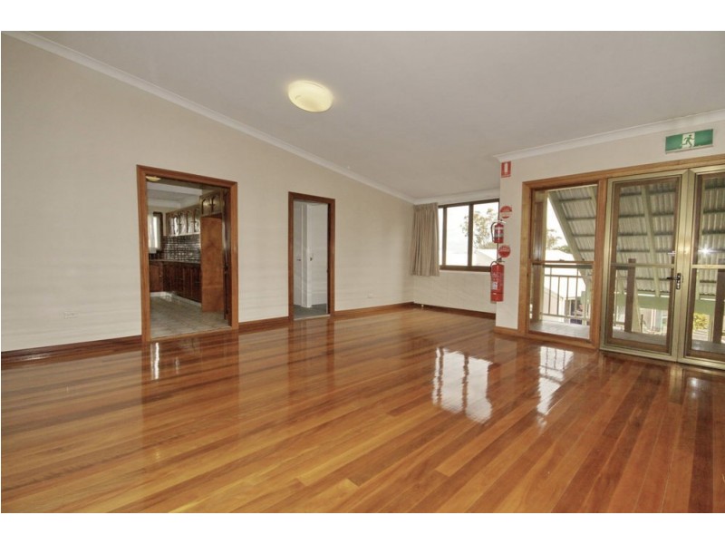 10 Preston Road, Wynnum QLD 4178
