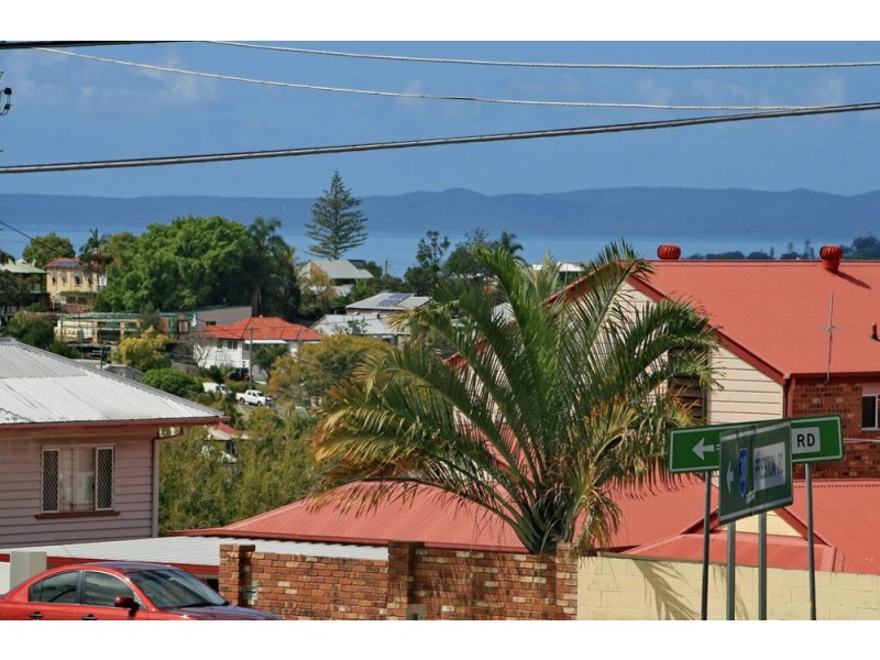 10 Preston Road, Wynnum QLD 4178