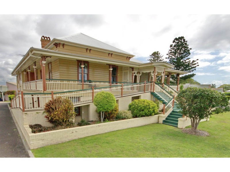 10 Preston Road, Wynnum QLD 4178