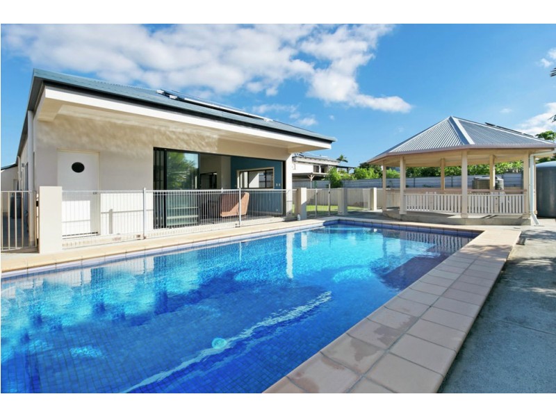 2324 Wynnum Rd, Wynnum QLD 4178