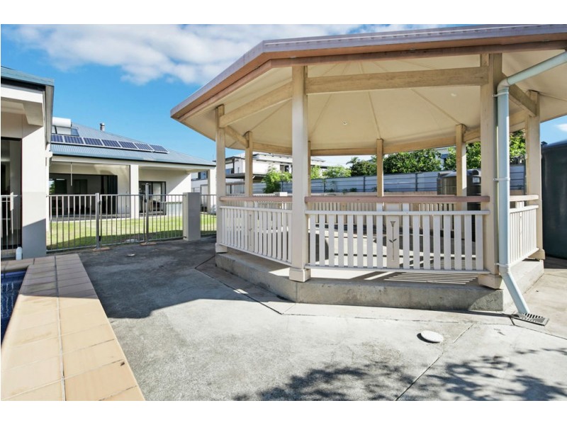 2324 Wynnum Rd, Wynnum QLD 4178