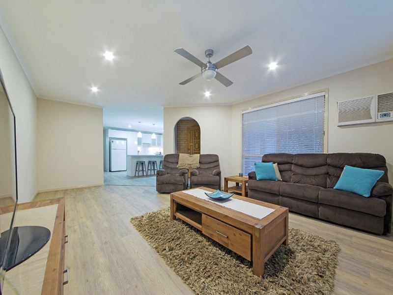 27 Teraglin Street, Manly West QLD 4179