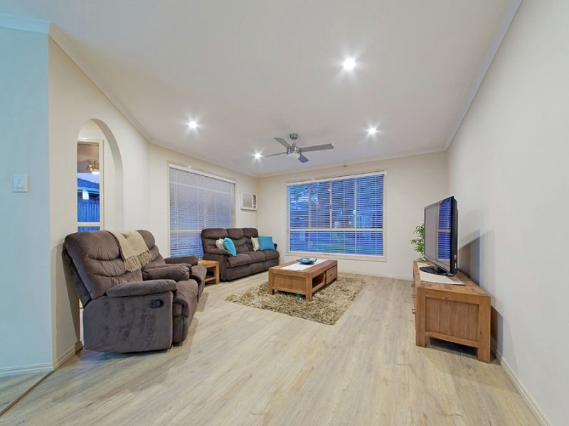 27 Teraglin Street, Manly West QLD 4179