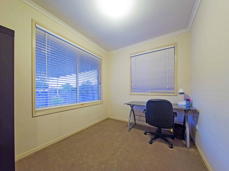 27 Teraglin Street, Manly West QLD 4179