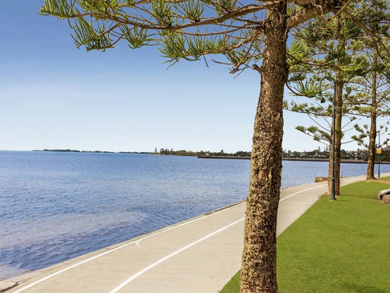 25 Waterloo Esplanade, Wynnum QLD 4178