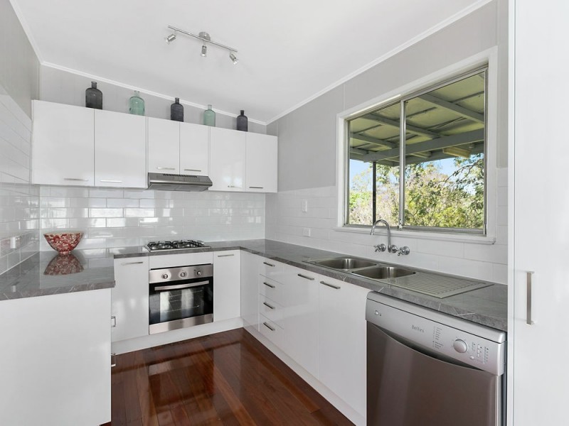 54 Meilandt Street, Wynnum QLD 4178