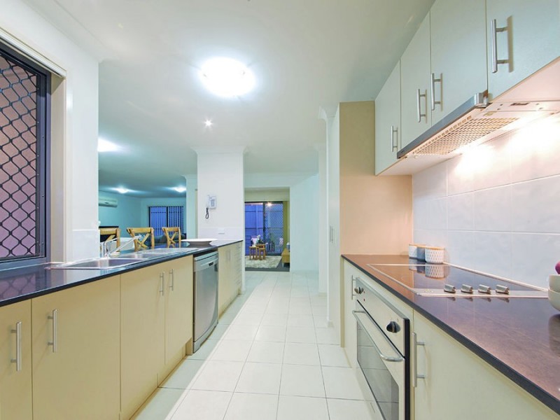 81 Williams St, Wakerley QLD 4154