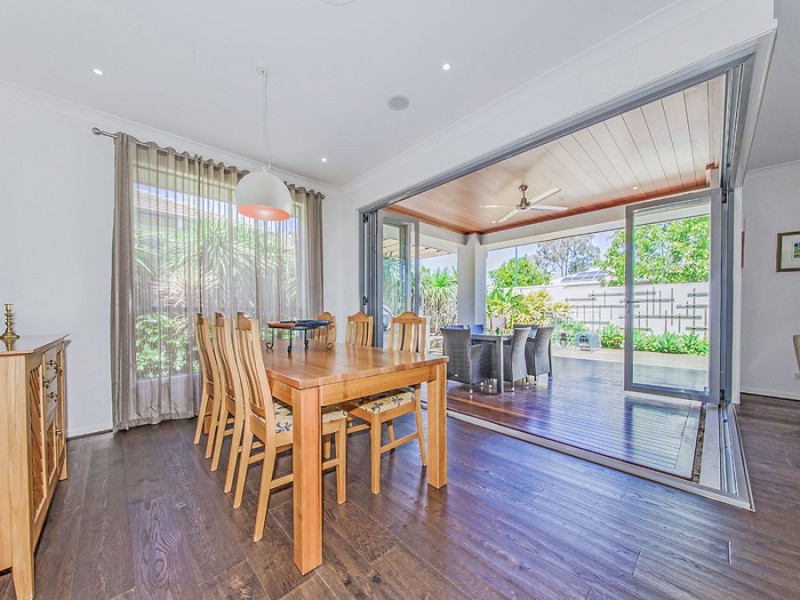 18 Clive Road, Birkdale QLD 4159