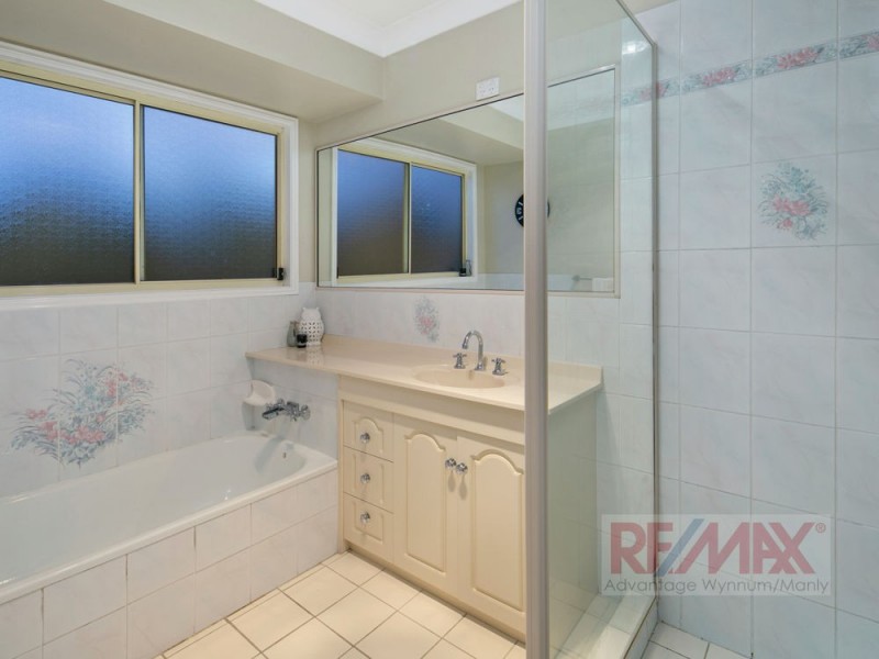 70 robtrish Street, Manly West QLD 4179