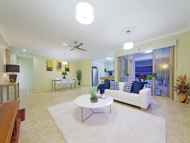 32 Higgs Circuit, Wynnum West QLD 4178