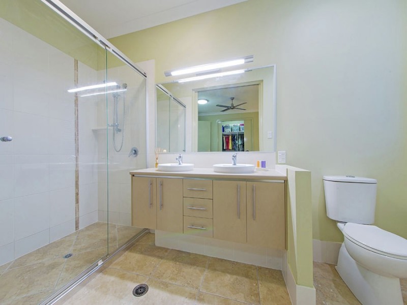 32 Higgs Circuit, Wynnum West QLD 4178