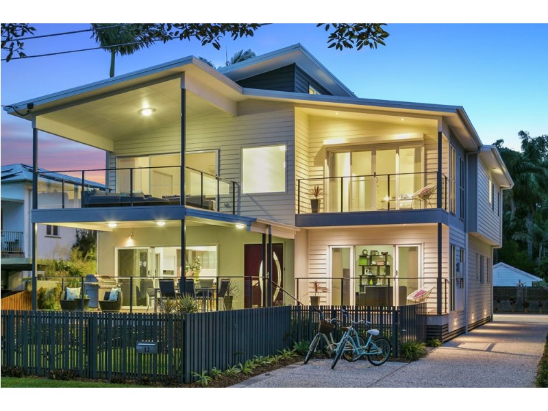 12 Wynnum North Esplanade, Wynnum QLD 4178