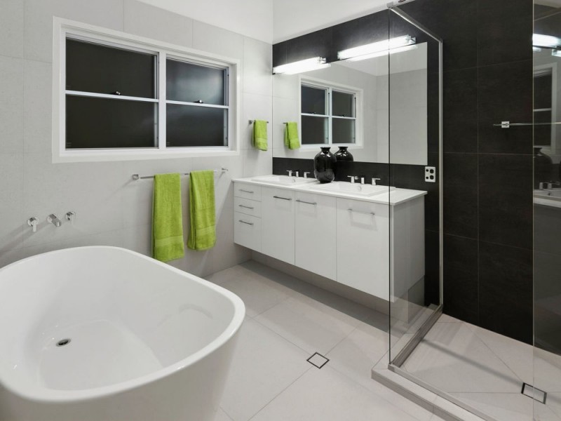 12 Wynnum North Esplanade, Wynnum QLD 4178