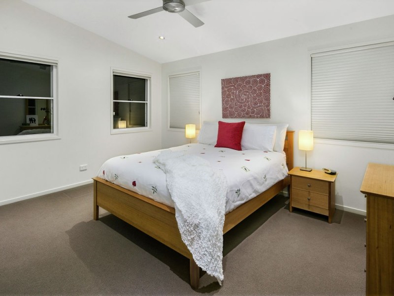 12 Wynnum North Esplanade, Wynnum QLD 4178