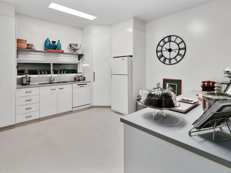 12 Wynnum North Esplanade, Wynnum QLD 4178