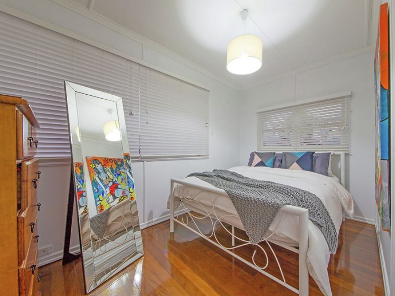 41 Buderim St, Manly QLD 4179