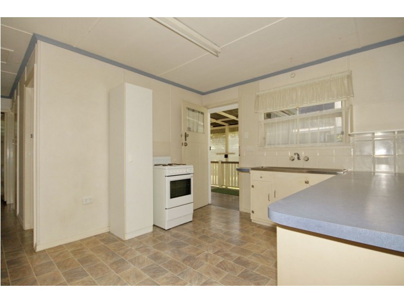 51 Banoon Drive, Wynnum QLD 4178