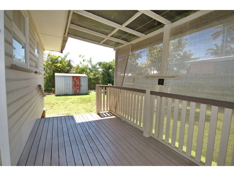 51 Banoon Drive, Wynnum QLD 4178