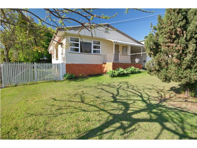 51 Banoon Drive, Wynnum QLD 4178