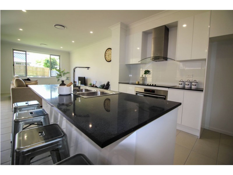 32 Kitchener St, Wynnum QLD 4178