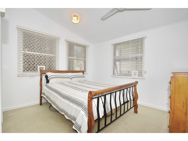 15 Fisher Street, Manly QLD 4179