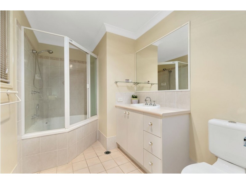 6 Oak Pl, Mackenzie QLD 4156