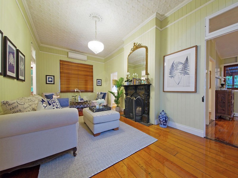 564 Vulture Street East, East Brisbane QLD 4169